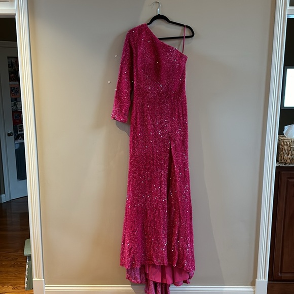 Hot pink sequin one-shoulder gown! - Picture 3 of 7